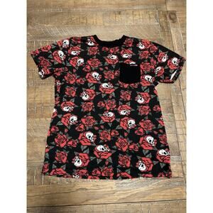 WXYZ Men’s Skull & Roses T-shirt Size Small EUC Gothic Spring Vacation Travel